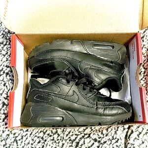 Children’s 10 Nike Air Max All Black
